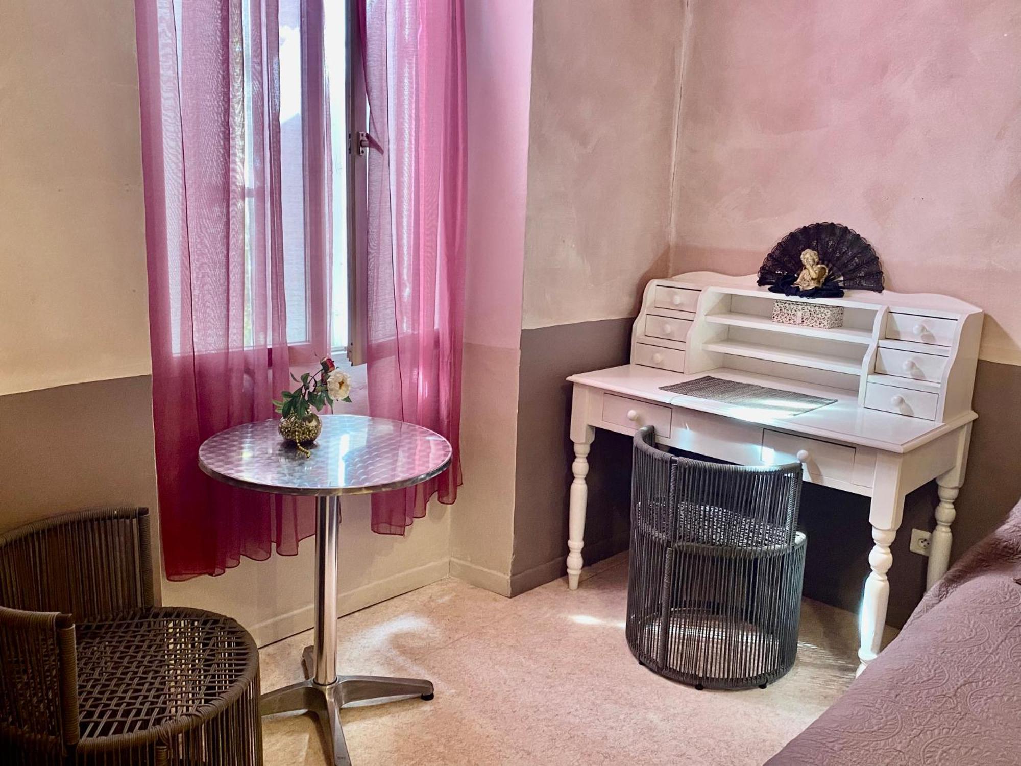 Vakantiehuis Les Lauriers Duplex Centre Avec Jardin